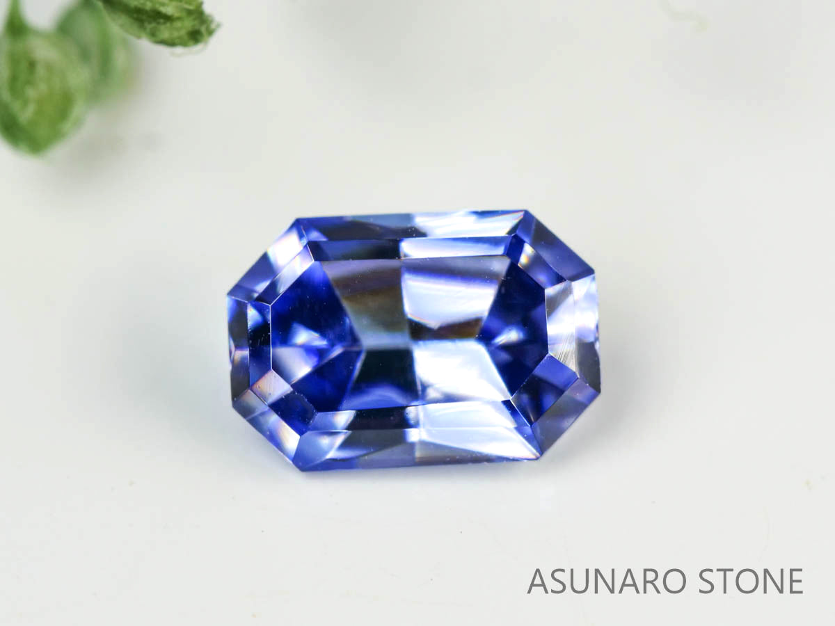 ベニトアイト　エメラルドカット　 アメリカ産　0.55ct 　 【230522-1261】