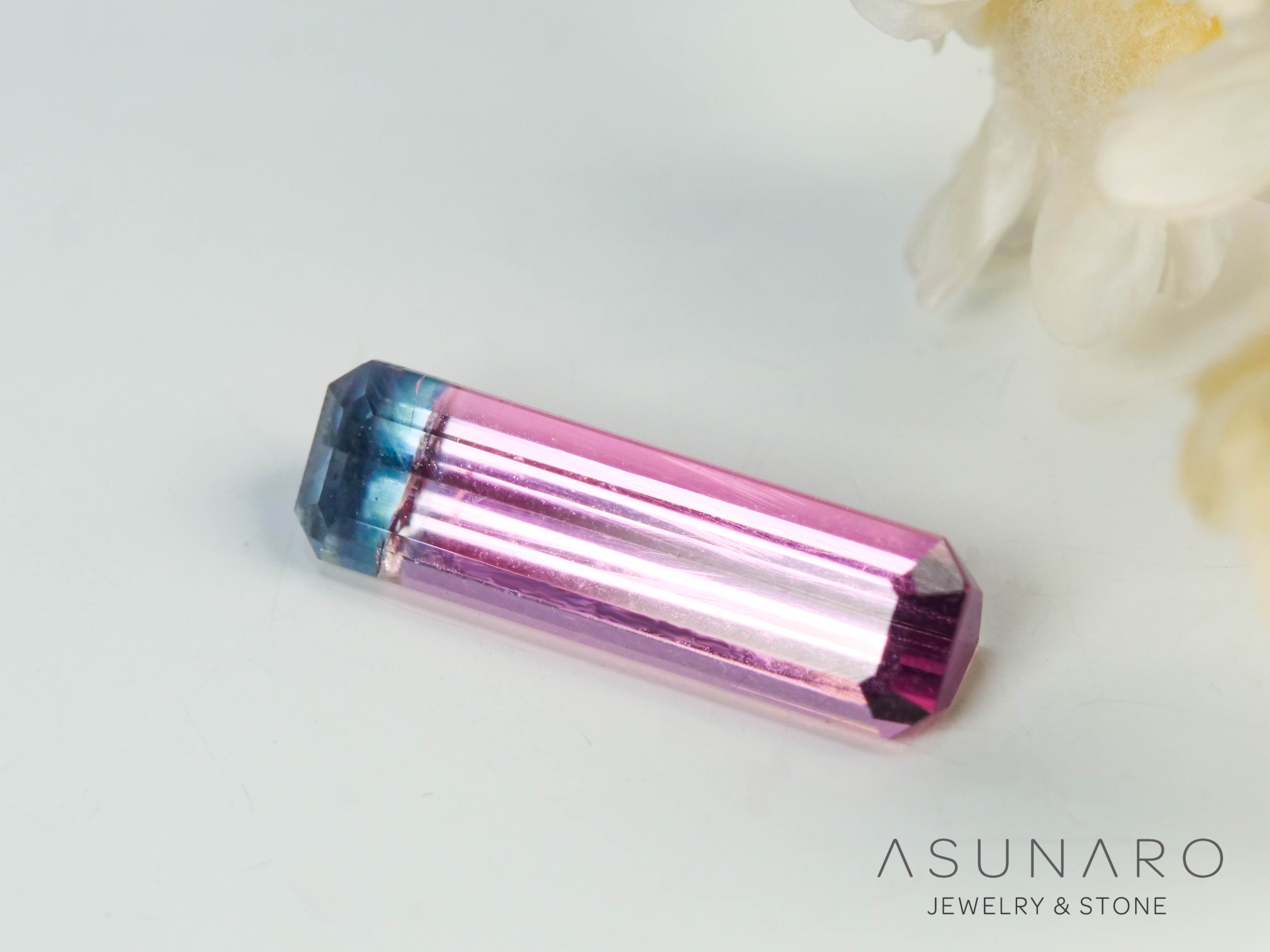 バイカラートルマリン エメラルドカット アフガニスタン産 0.96ct