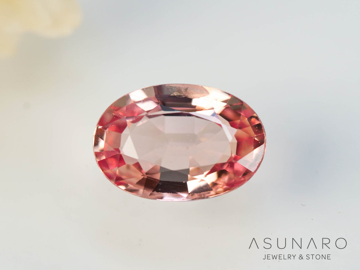 パパラチアサファイア オーバルカット スリランカ産 ソ付き 0.52ct