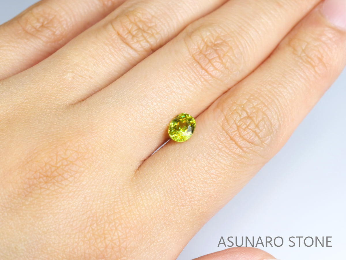 マダガスカル産 スフェーン（Sphene ）オーバルカット 5.41ct | www