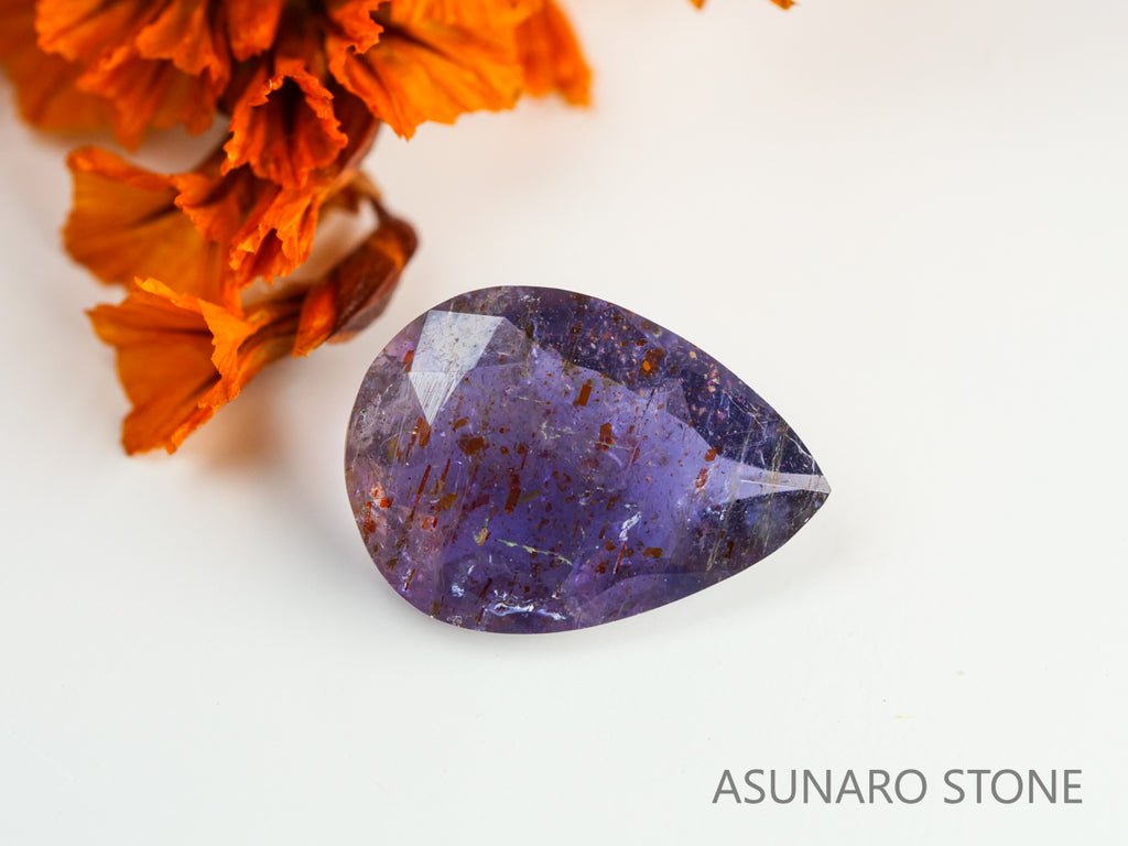 ブラッドショットアイオライト　ペアシェイプ　インド産　　1.03ct【231108-1743】