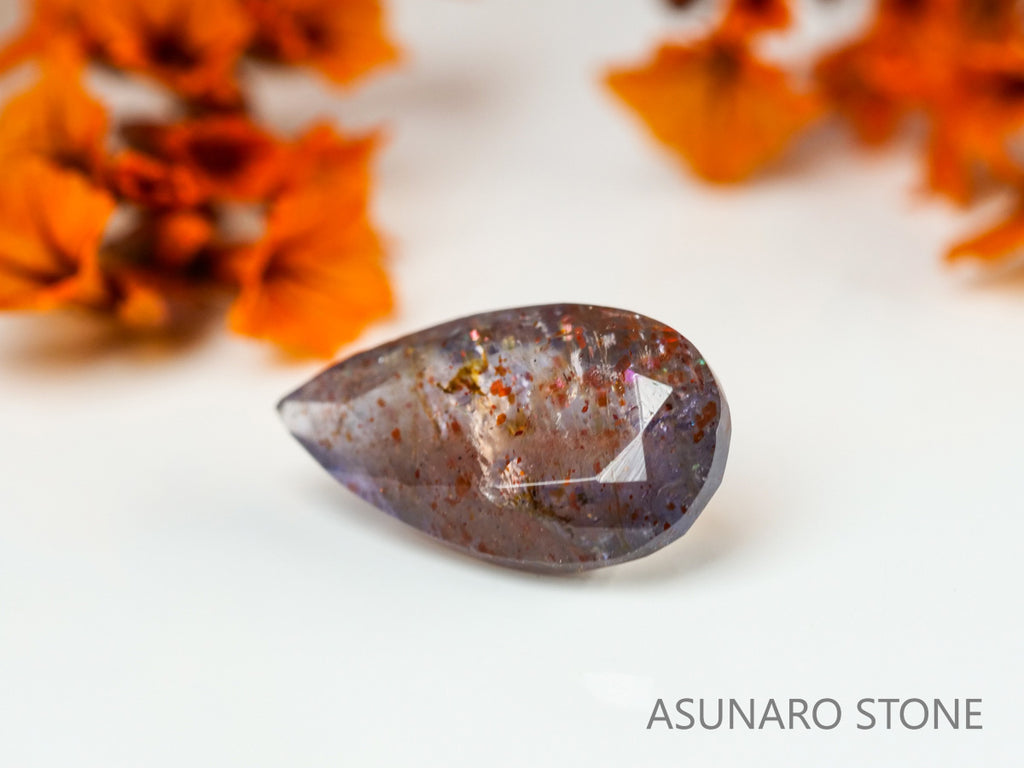 ブラッドショットアイオライト　ペアシェイプ　インド産　　1.42ct【231108-1747】