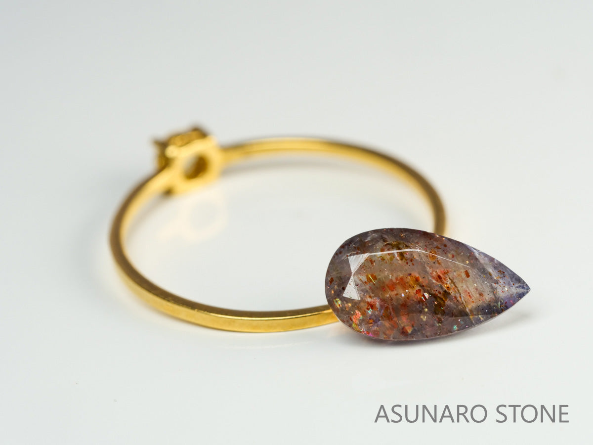 ブラッドショットアイオライト ペアシェイプ インド産 1.42ct【231108