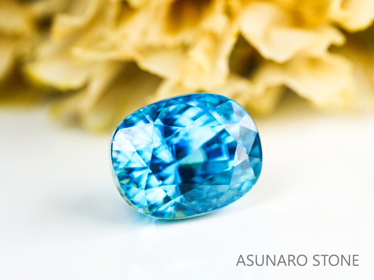 ブルージルコン　ラタナキリブルー　オーバルカット　2.69ct　カンボジア産　【231010-1860】