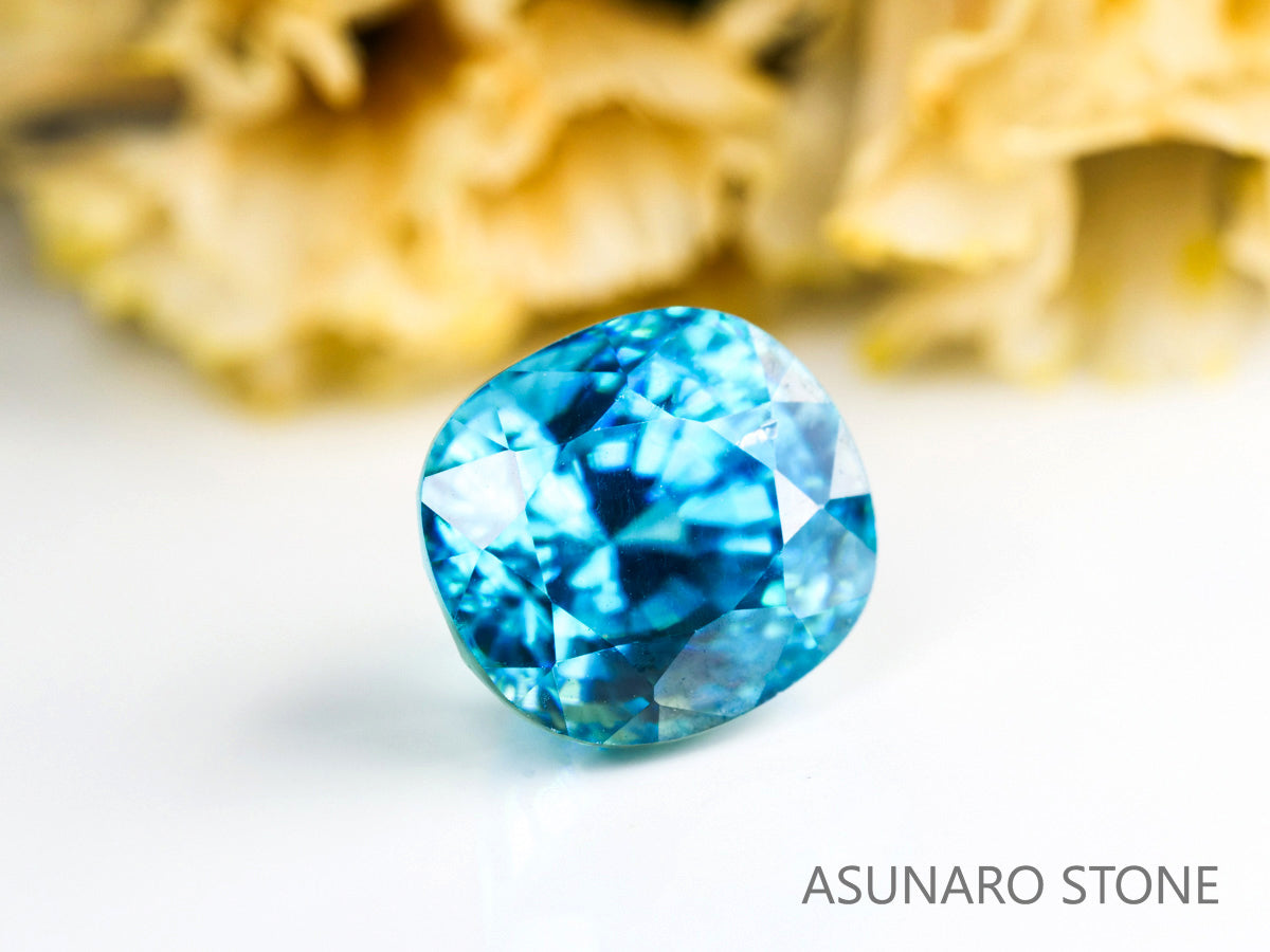 ブルージルコン　ラタナキリブルー　クッションカット　2.78ct　カンボジア産　【231010-1861】