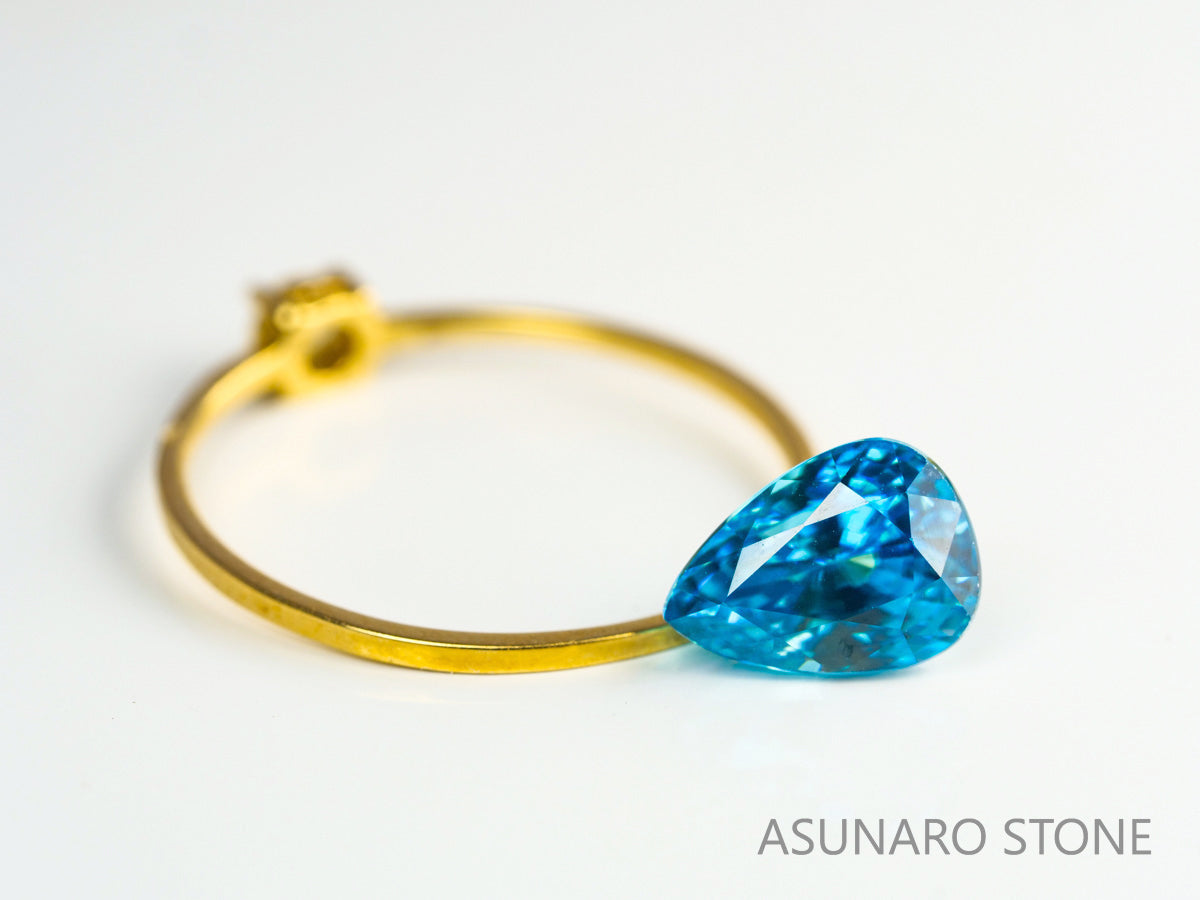 ブルージルコン　ラタナキリブルー　ペアシェイプ　2.75ct　カンボジア産　【231010-1862】