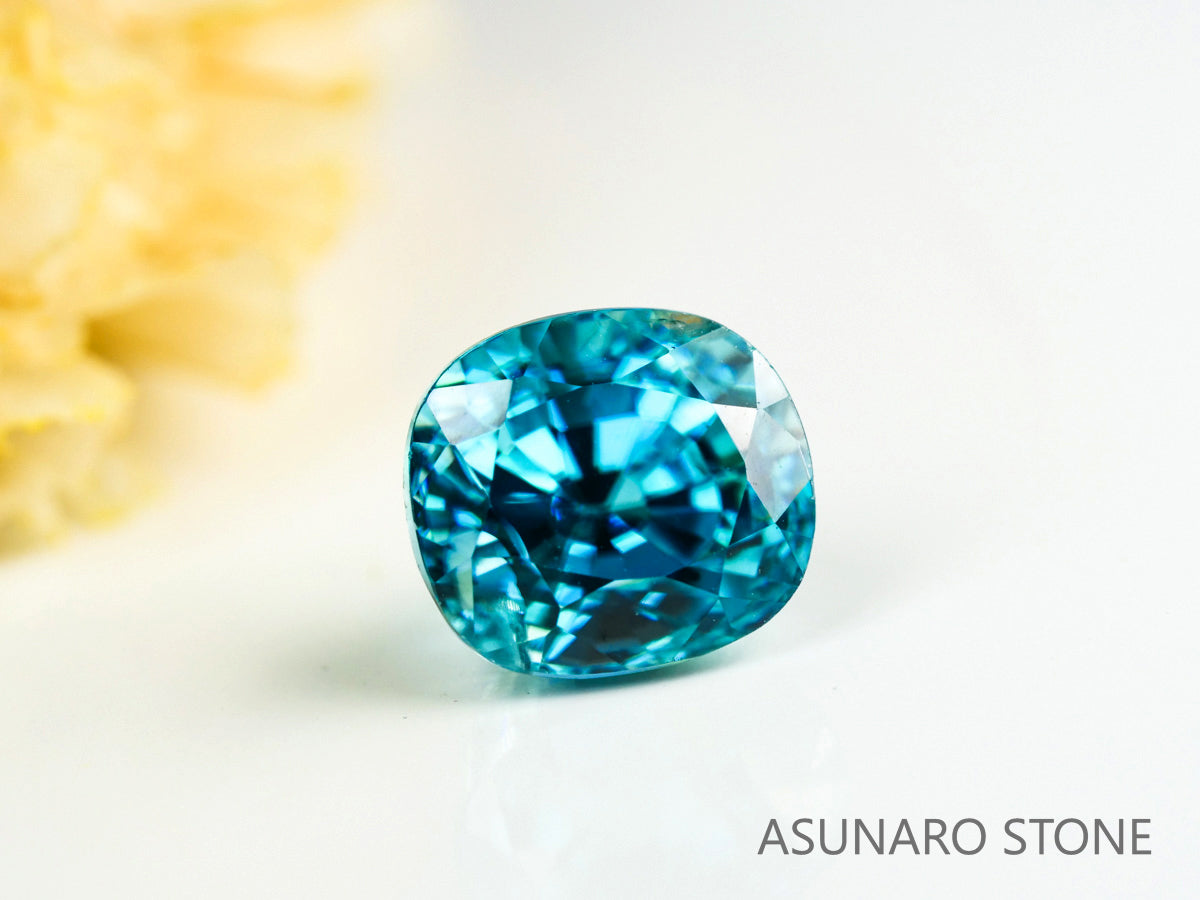 ブルージルコン ラタナキリブルー クッションカット 2.92ct カンボジア