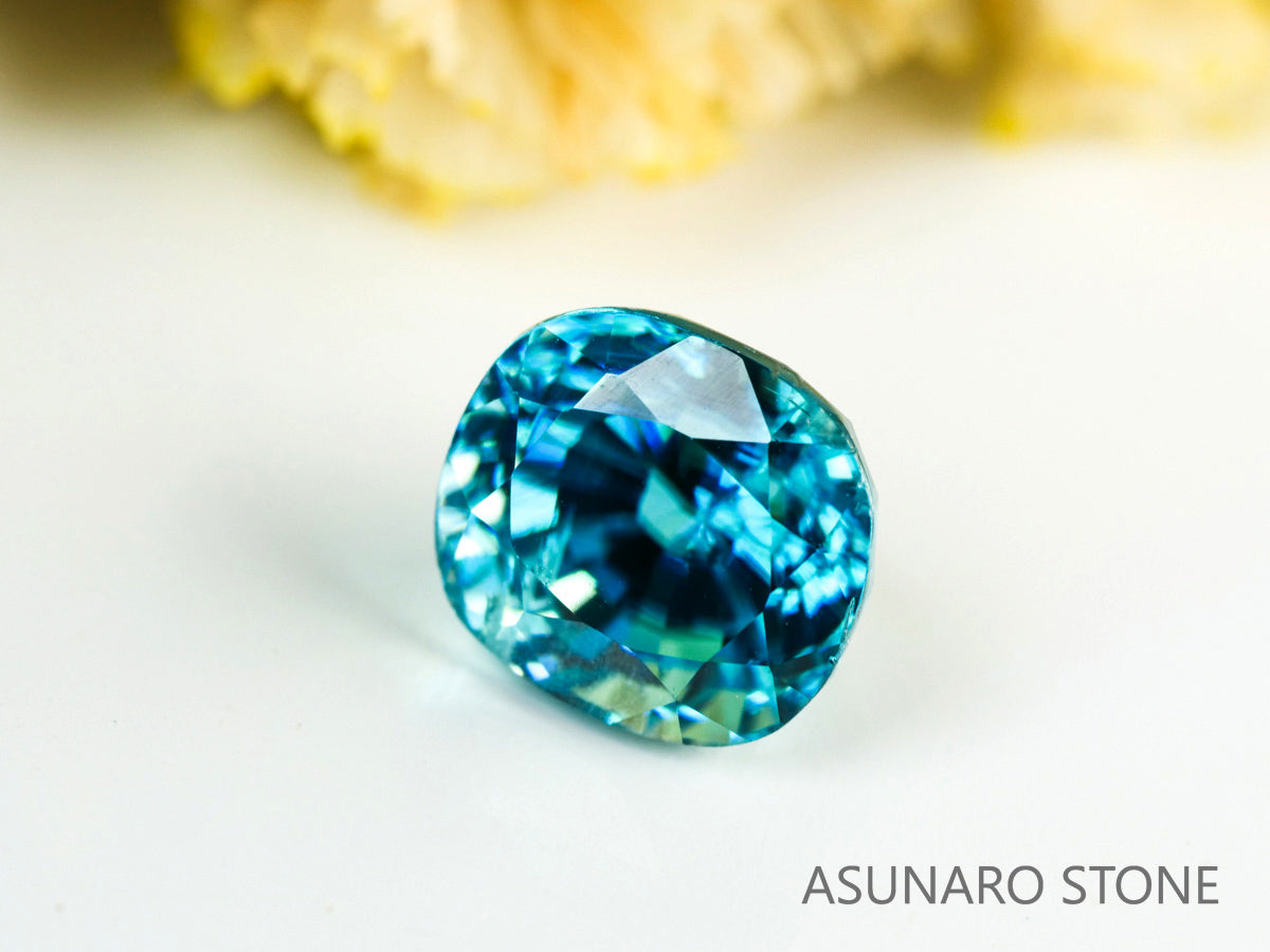 ブルージルコン　ラタナキリブルー　クッションカット　2.92ct　カンボジア産　【231010-1864】