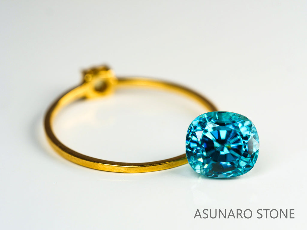 ブルージルコン　ラタナキリブルー　クッションカット　2.92ct　カンボジア産　【231010-1864】