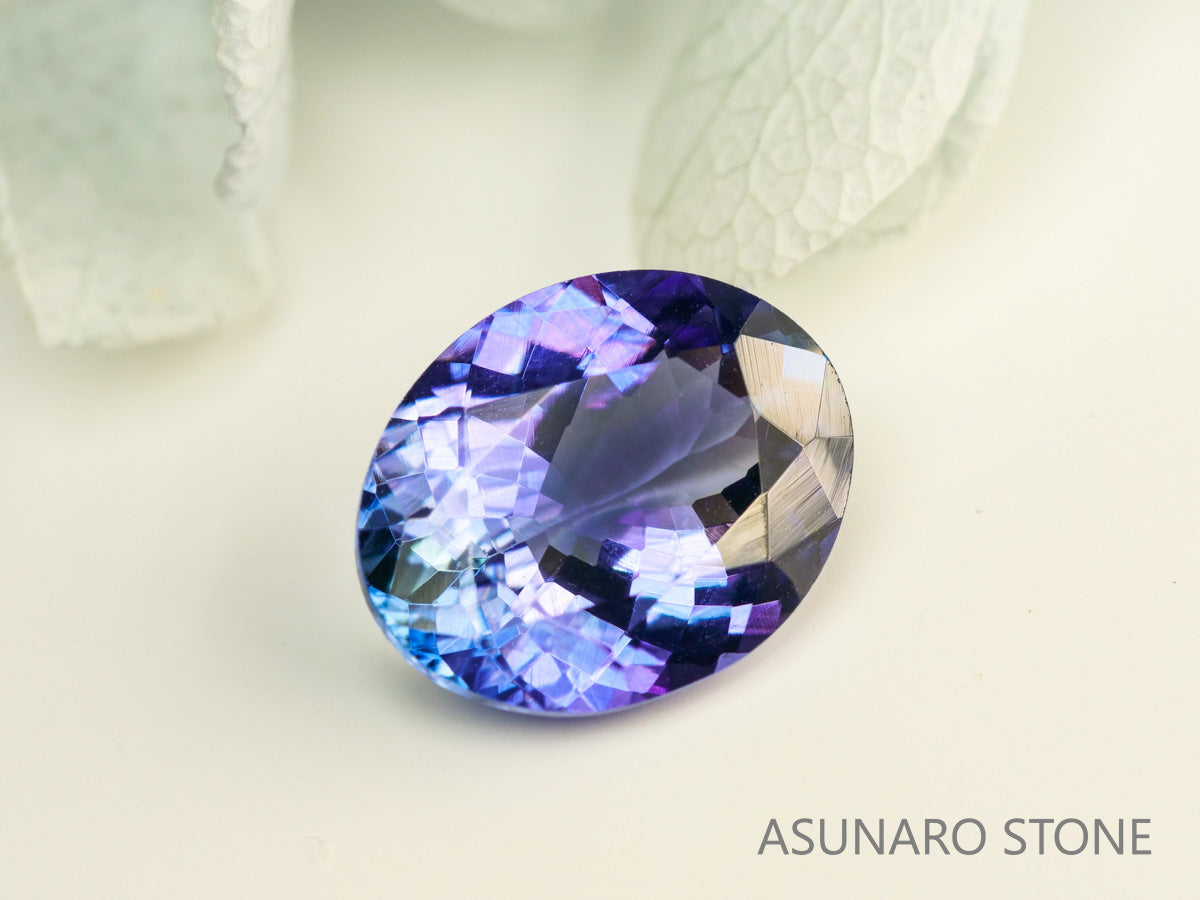 パーティーカラータンザナイト オーバルカット タンザニア産 2.57ct