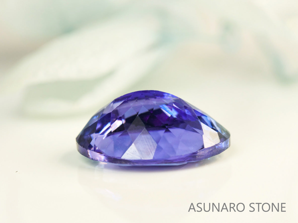 パーティーカラータンザナイト オーバルカット タンザニア産 2.57ct