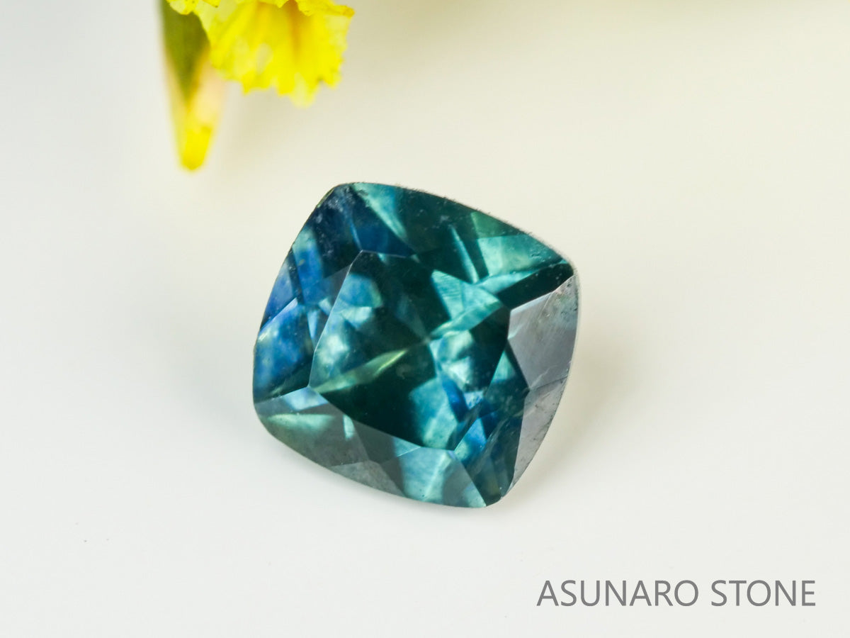 モンタナサファイア 　クッションカット　 アメリカ産 　0.42ct　【231106-1854】