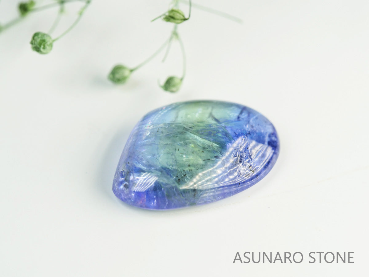 バイカラーゾイサイト（タンザナイト）  カボション　タンザニア産　　4.37ct【231113-1851】