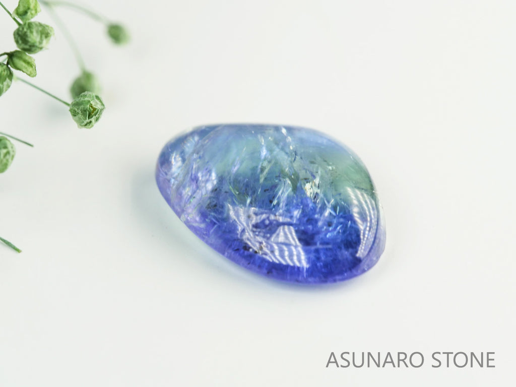 バイカラーゾイサイト（タンザナイト）  カボション　タンザニア産　　4.37ct【231113-1851】