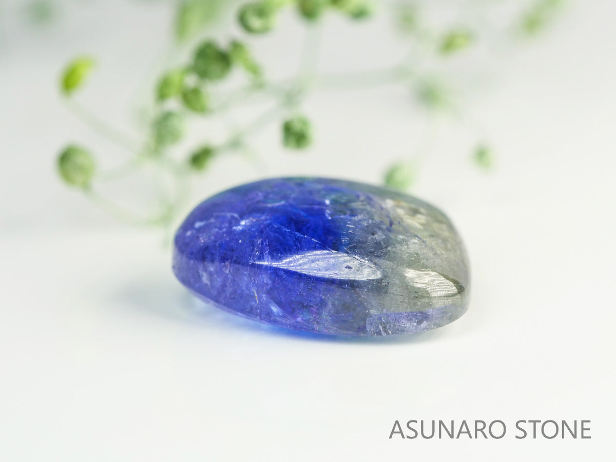 バイカラーゾイサイト（タンザナイト）  カボション　タンザニア産　　8.08ct【231113-1852】