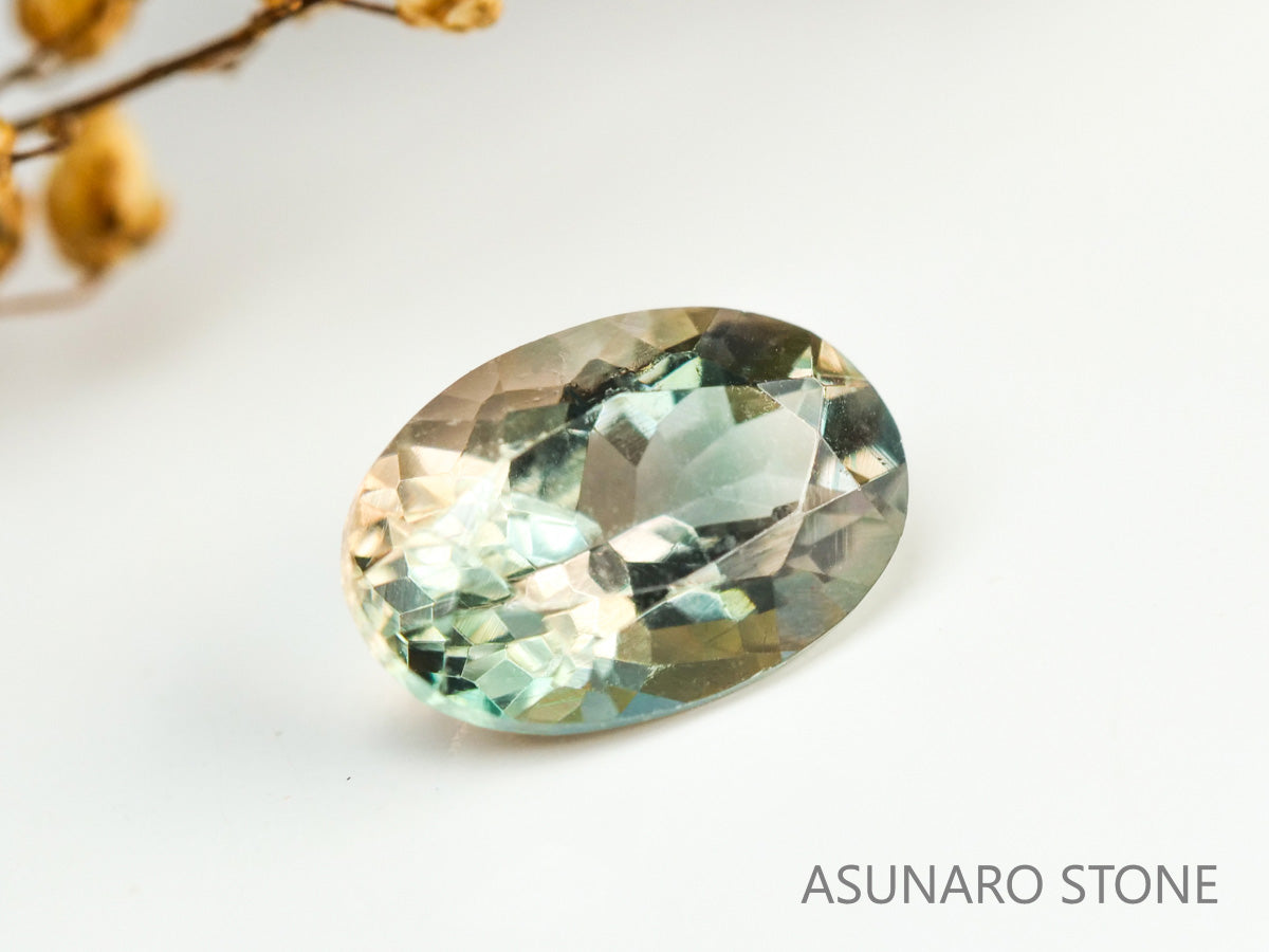 バイカラーオレゴンサンストーン  オーバルカット アメリカ産 　0.48ct【231101-1802】