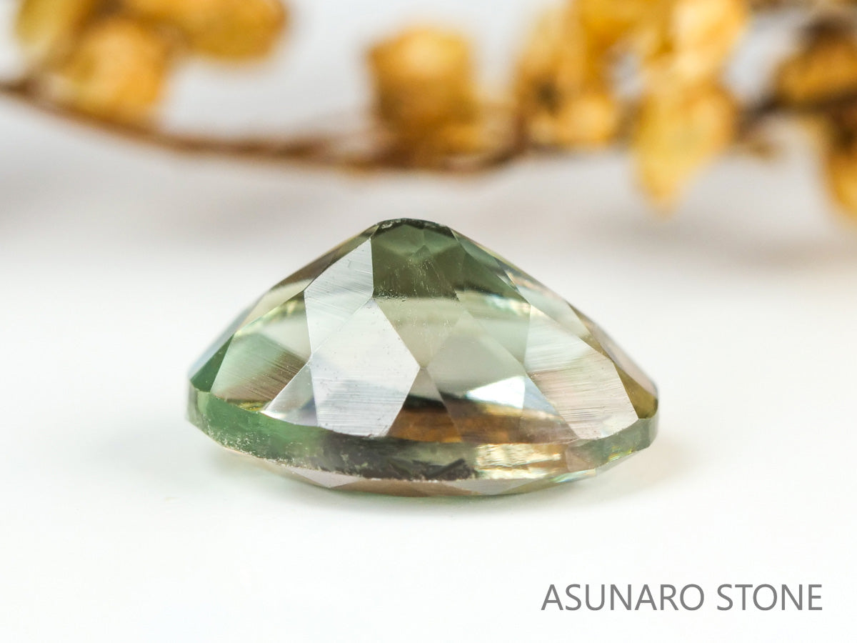 バイカラーオレゴンサンストーン  オーバルカット アメリカ産 　0.47ct【231101-1804】