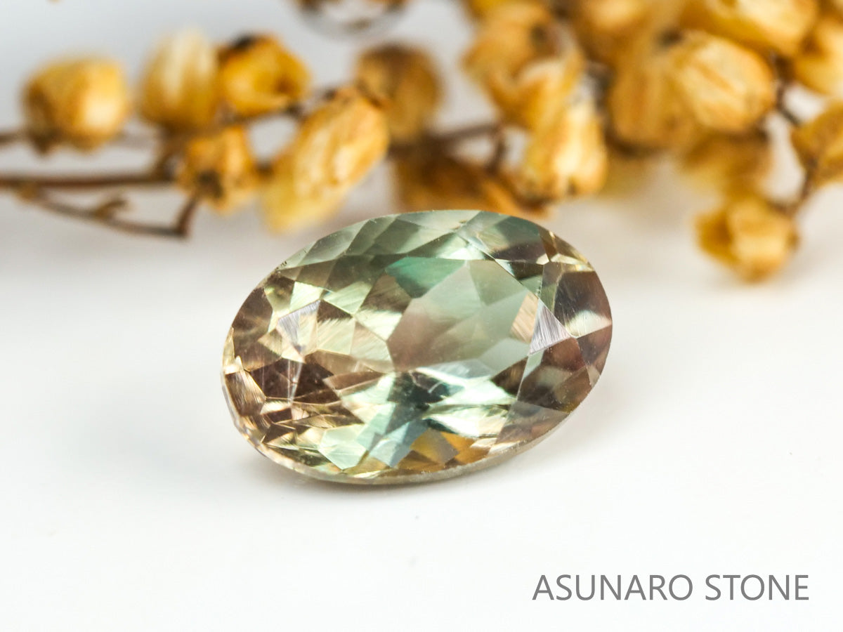 バイカラーオレゴンサンストーン  オーバルカット アメリカ産 　0.51ct【231101-1806】