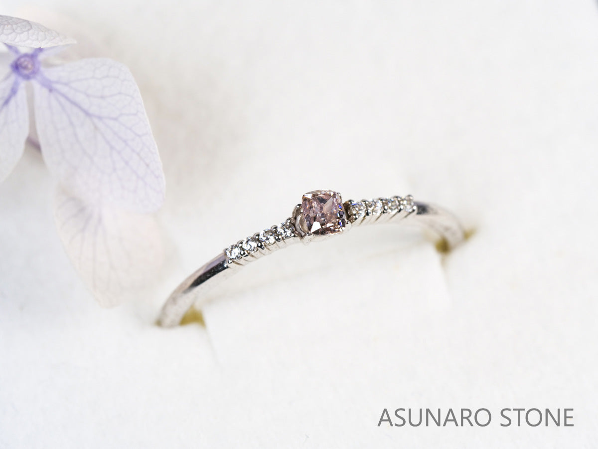 ブラウンピンクダイヤモンド　クッションカット　0.11ct　【231018-1887】