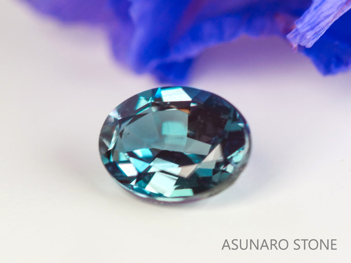 アレキサンドライト　オーバルカット　 ブラジル産　0.15ct　【231225-1922】