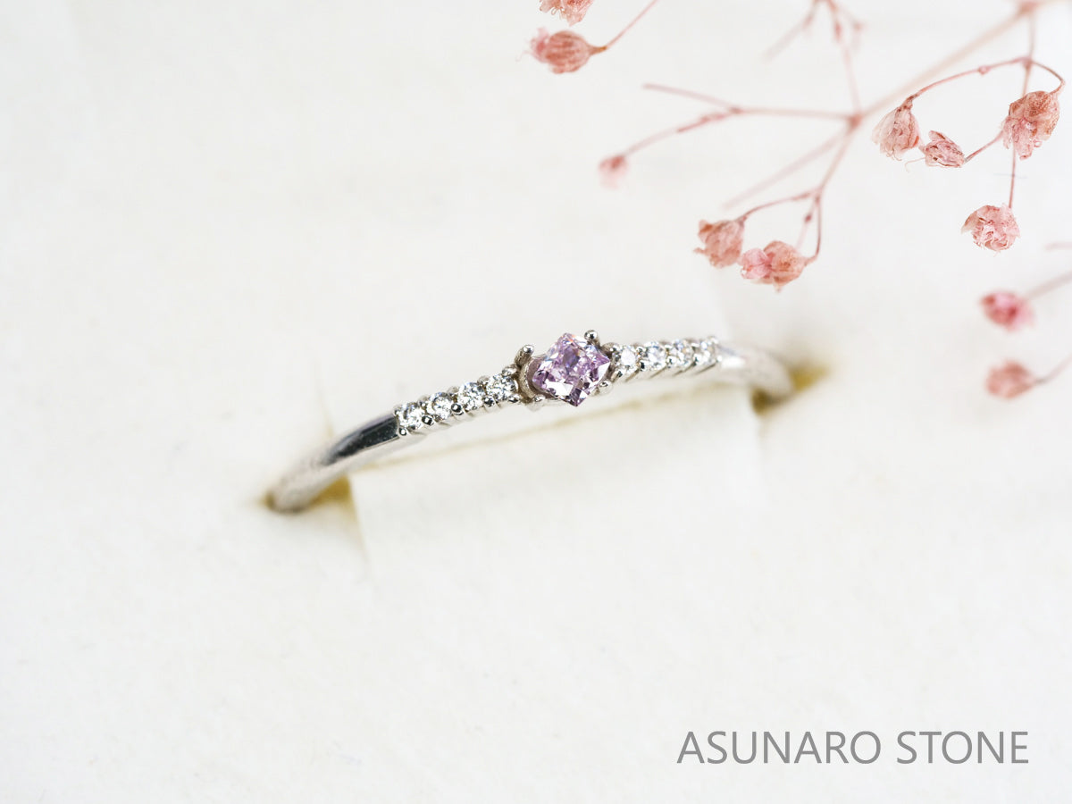 ピンクダイヤモンド　Fancy Light Purple Pink　SI2　クッションカット　0.067ct　【231115-1914】