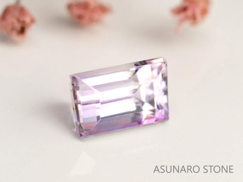 ピンクゾイサイト　スクエアカット　タンザニア産　　0.52ct【231225-1948】