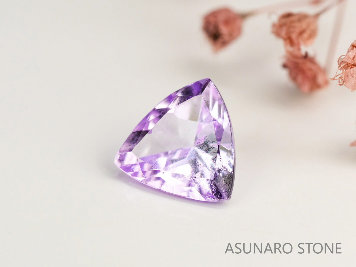 ピンクゾイサイト　トリリアントカット　タンザニア産　　0.40ct【231225-1950】