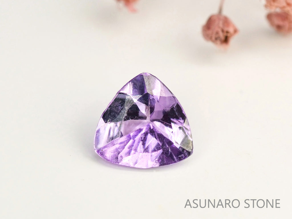 ピンクゾイサイト　トリリアントカット　タンザニア産　　0.39ct【231225-1956】