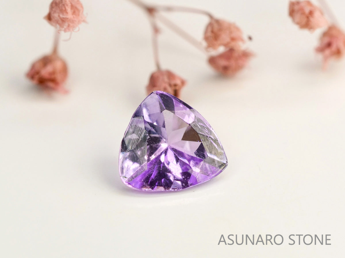 ピンクゾイサイト　トリリアントカット　タンザニア産　　0.39ct【231225-1956】