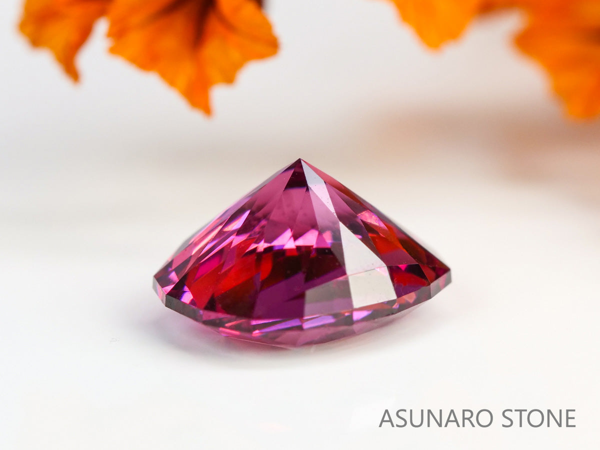 マラヤガーネット  特殊カット（16角形）　 タンザニア産　1.28ct　【231218-1959】