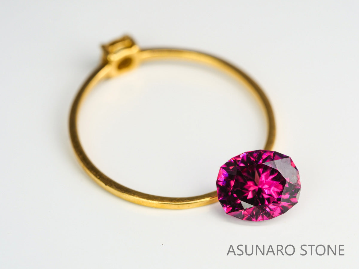 マラヤガーネット  特殊カット（16角形）　 タンザニア産　1.28ct　【231218-1959】