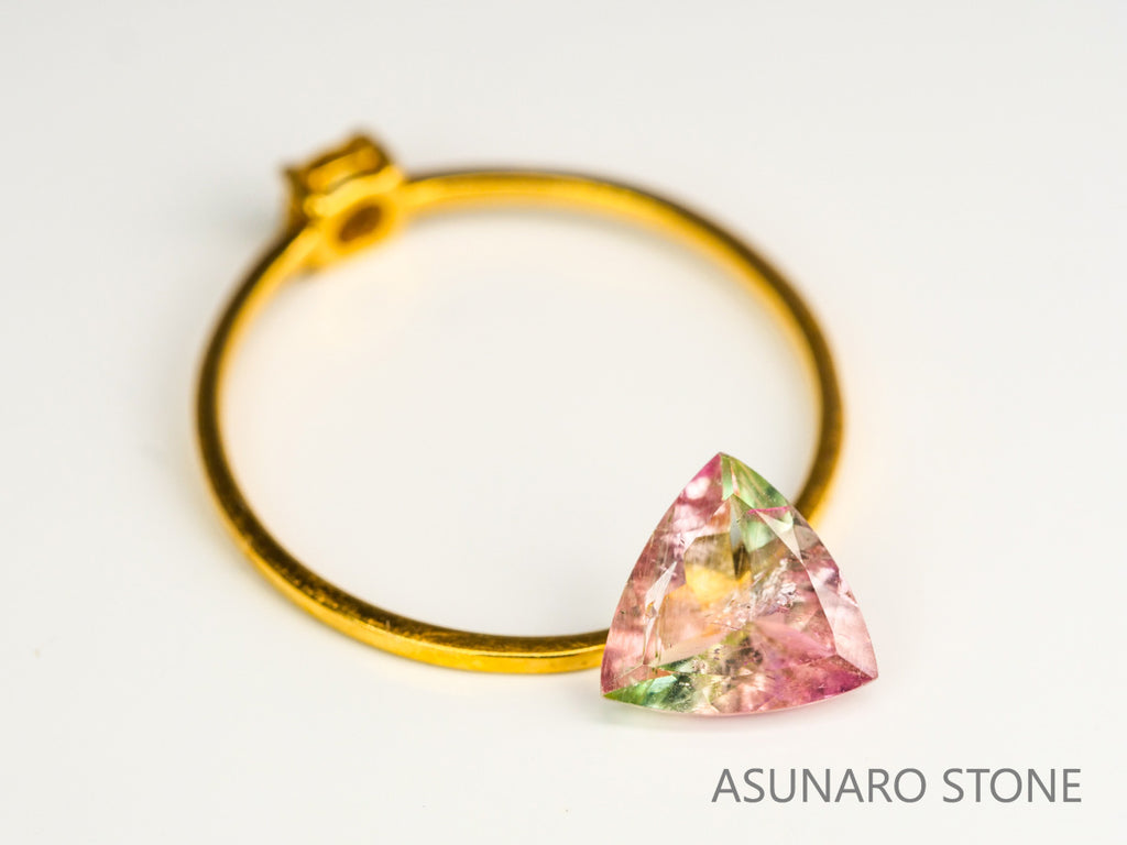 桜餅バイカラートルマリン　トリリアントカット　コンゴ産　　1.32ct【231121-1962】
