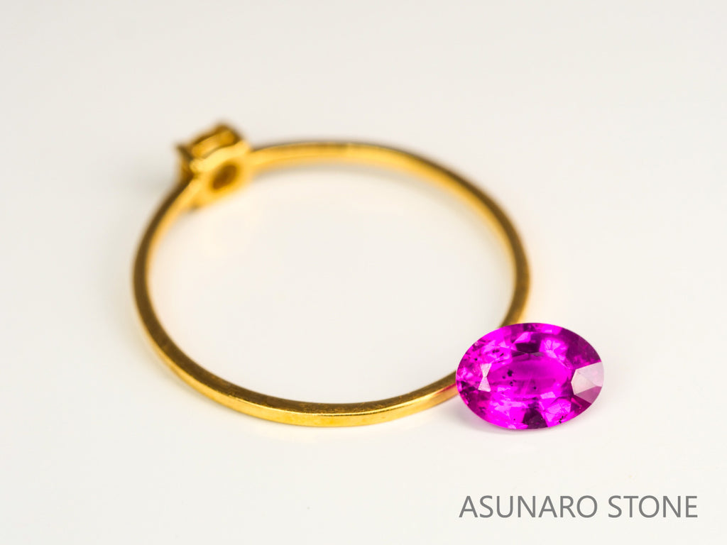 非加熱ピンクサファイア 　オーバルカット 　スリランカ産　0.72ct　日独【231121-1967】