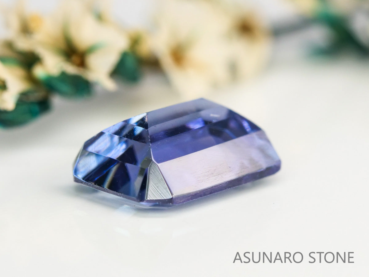 バイカラータンザナイト　エメラルドカット　タンザニア産　　1.67ct【240205-1968】