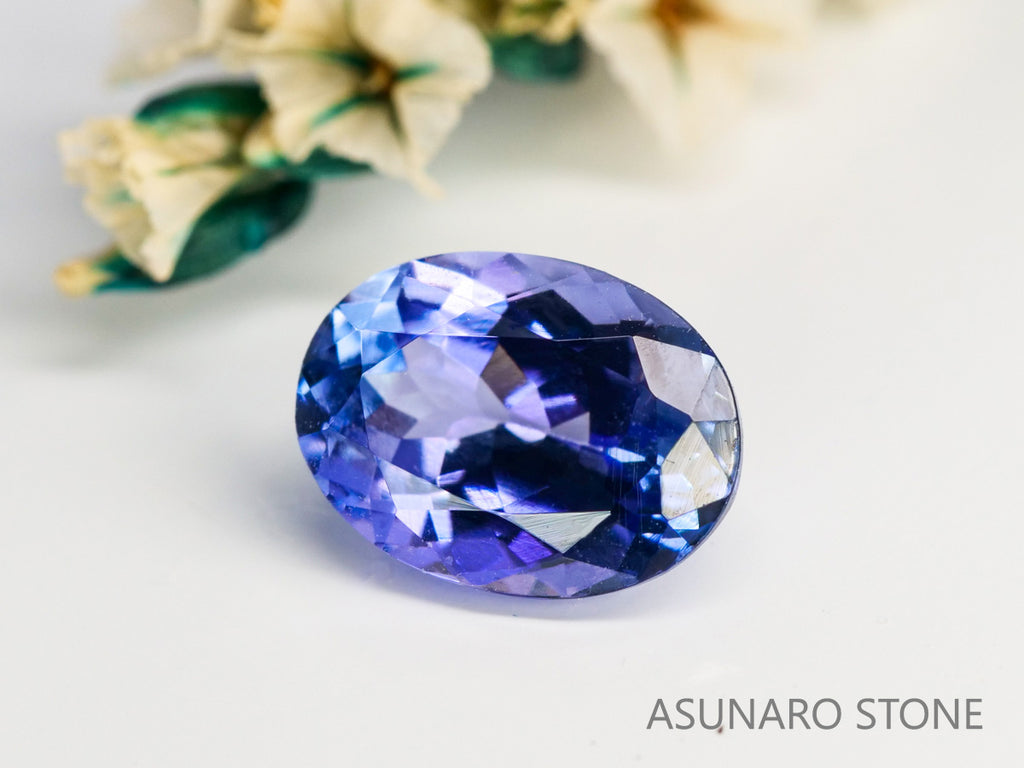 バイカラータンザナイト　オーバルカット　タンザニア産　　1.32ct【240115-1969】