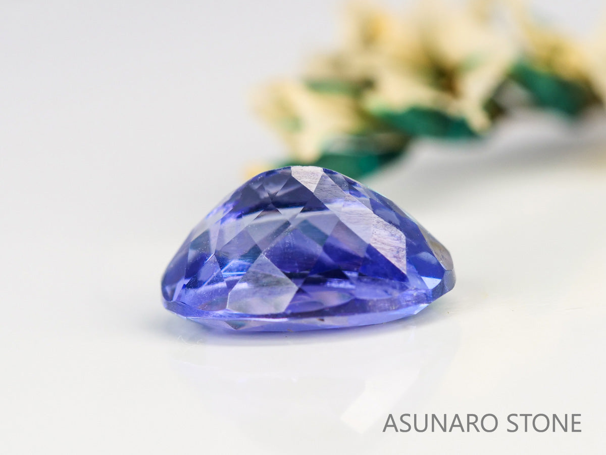 バイカラータンザナイト　オーバルカット　タンザニア産　　1.32ct【240115-1969】