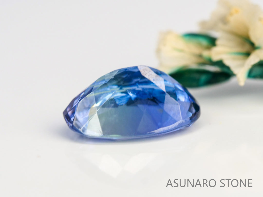 バイカラータンザナイト　オーバルカット　タンザニア産　　1.15ct【240115-1971】