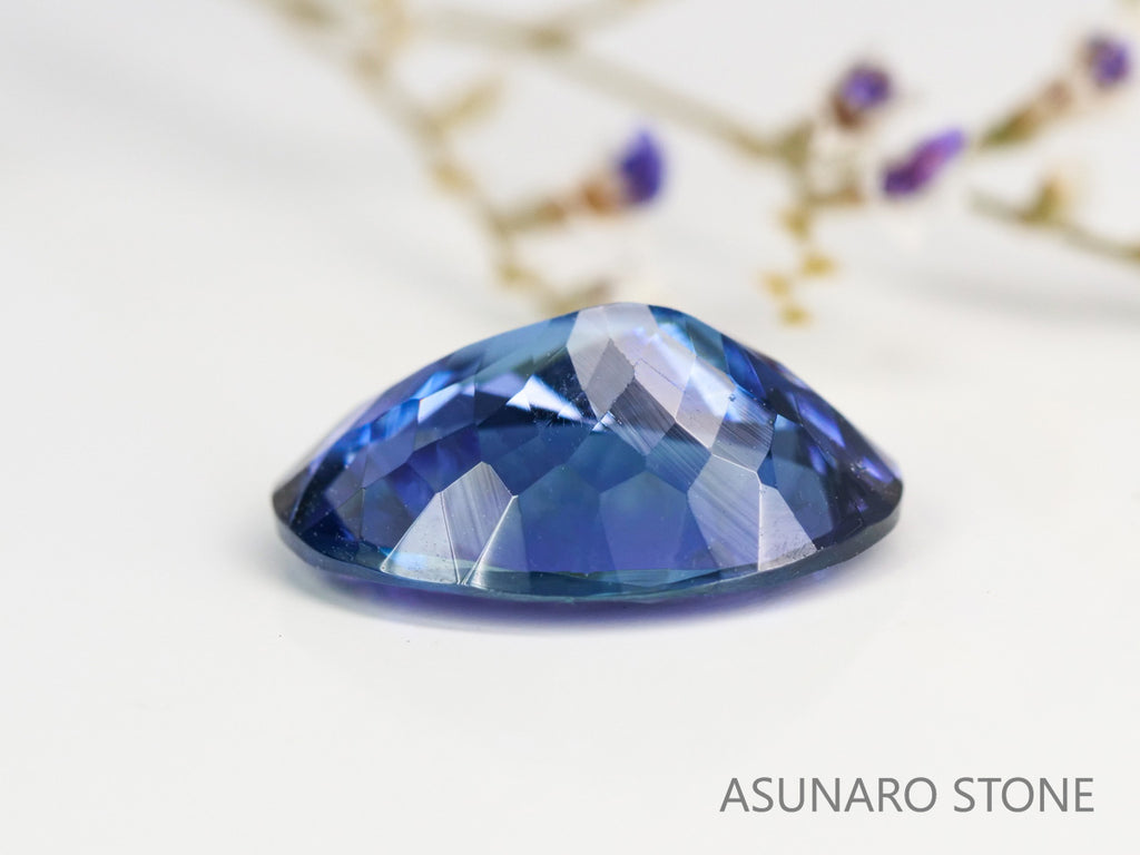 パーティーカラータンザナイト　オーバルカット　タンザニア産　　2.24ct【231130-1979】