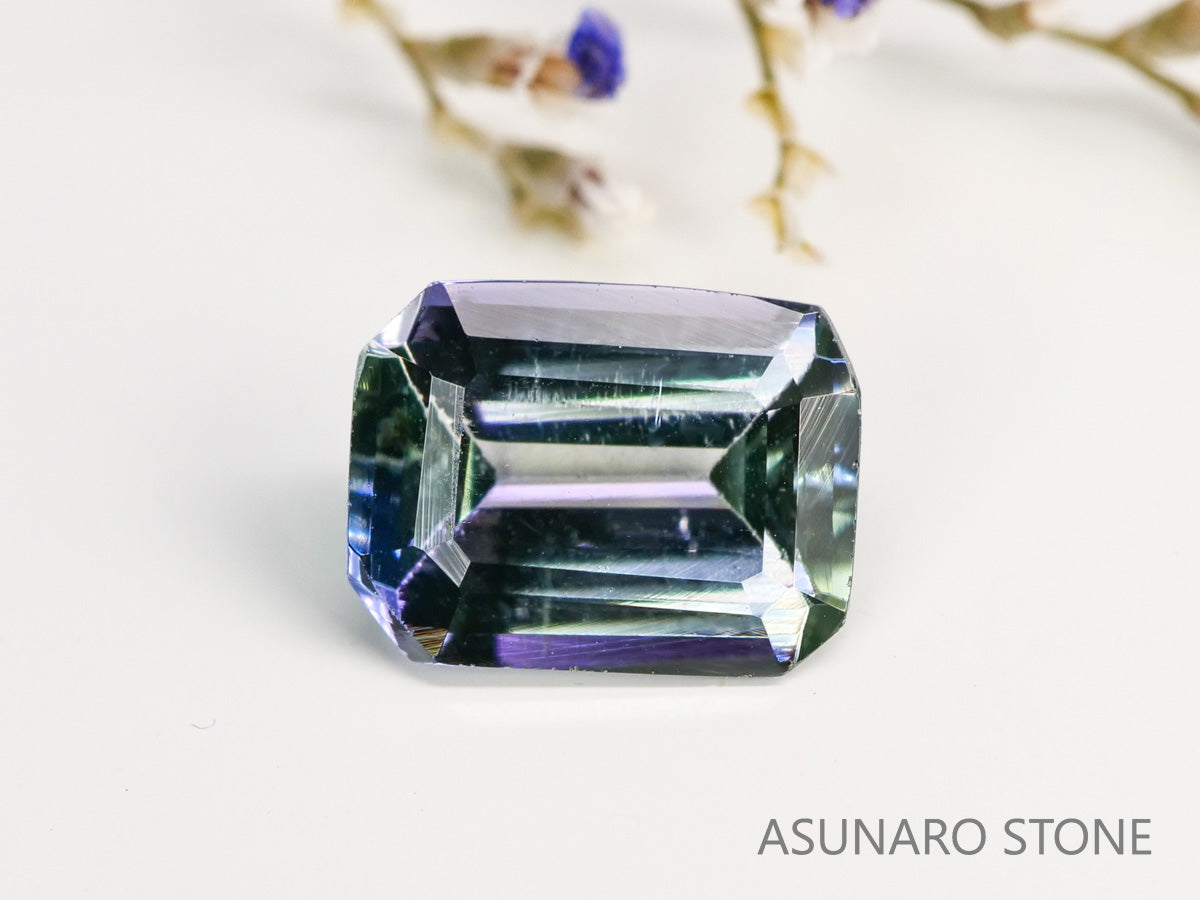 パーティーカラータンザナイト エメラルドカット タンザニア産 1.38ct