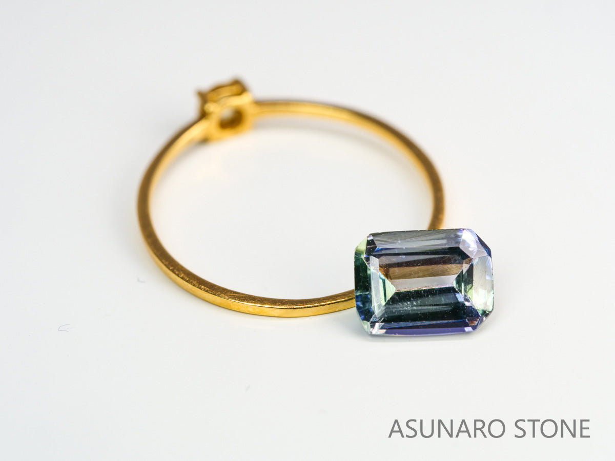 パーティーカラータンザナイト　エメラルドカット　タンザニア産　　1.38ct【240205-1984】