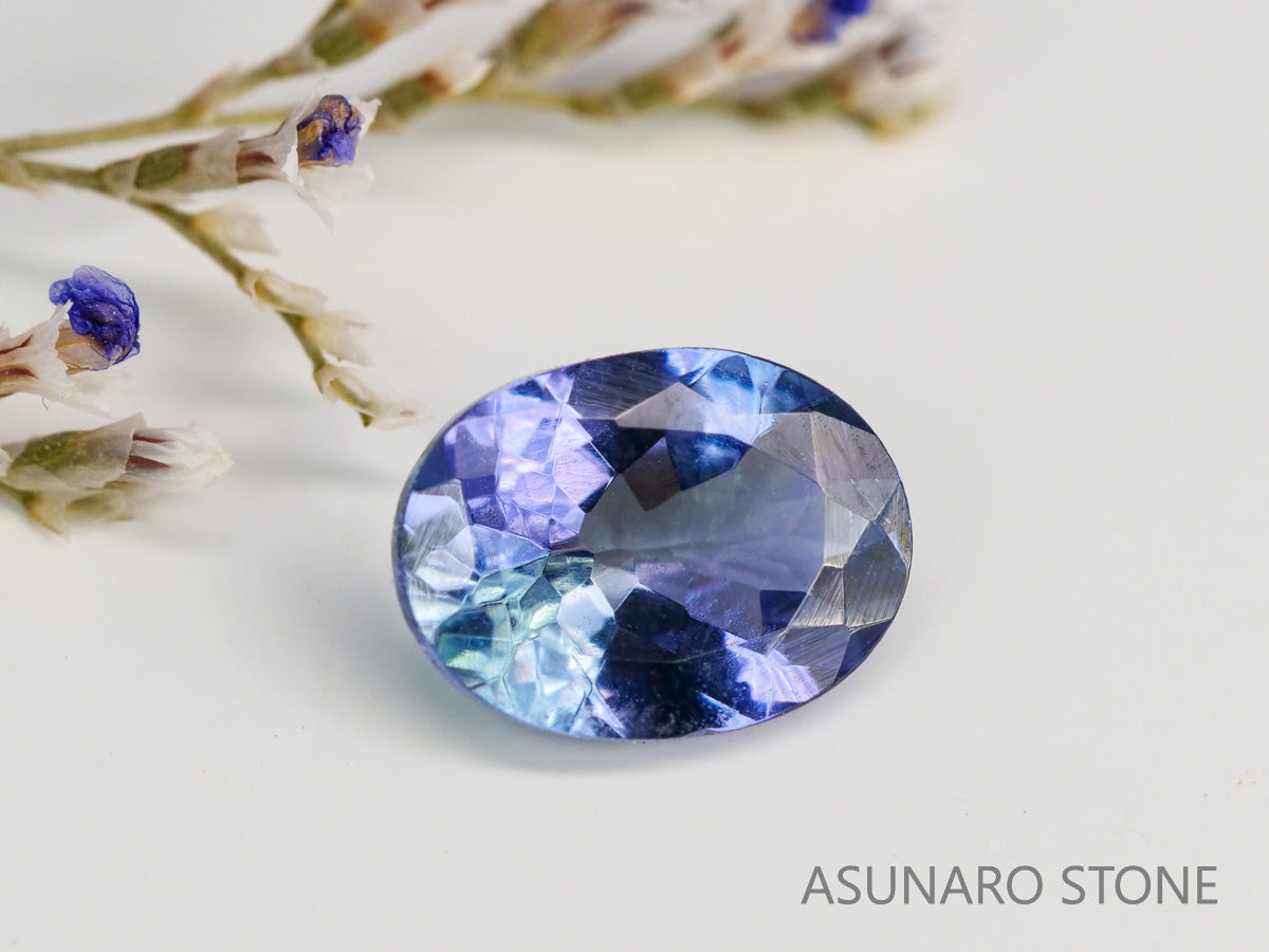 パーティーカラータンザナイト　オーバルカット　タンザニア産　　1.04ct【240115-1988】