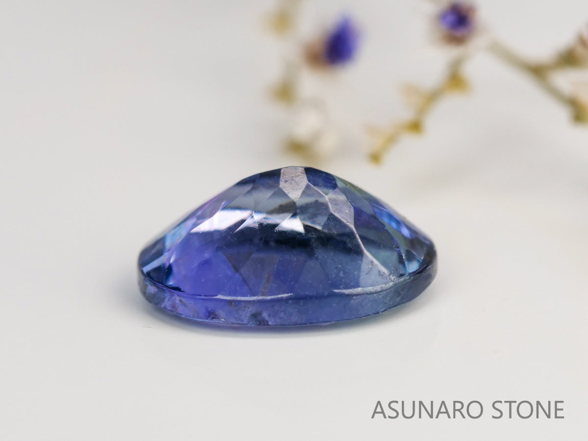 パーティーカラータンザナイト　オーバルカット　タンザニア産　　1.04ct【240115-1988】
