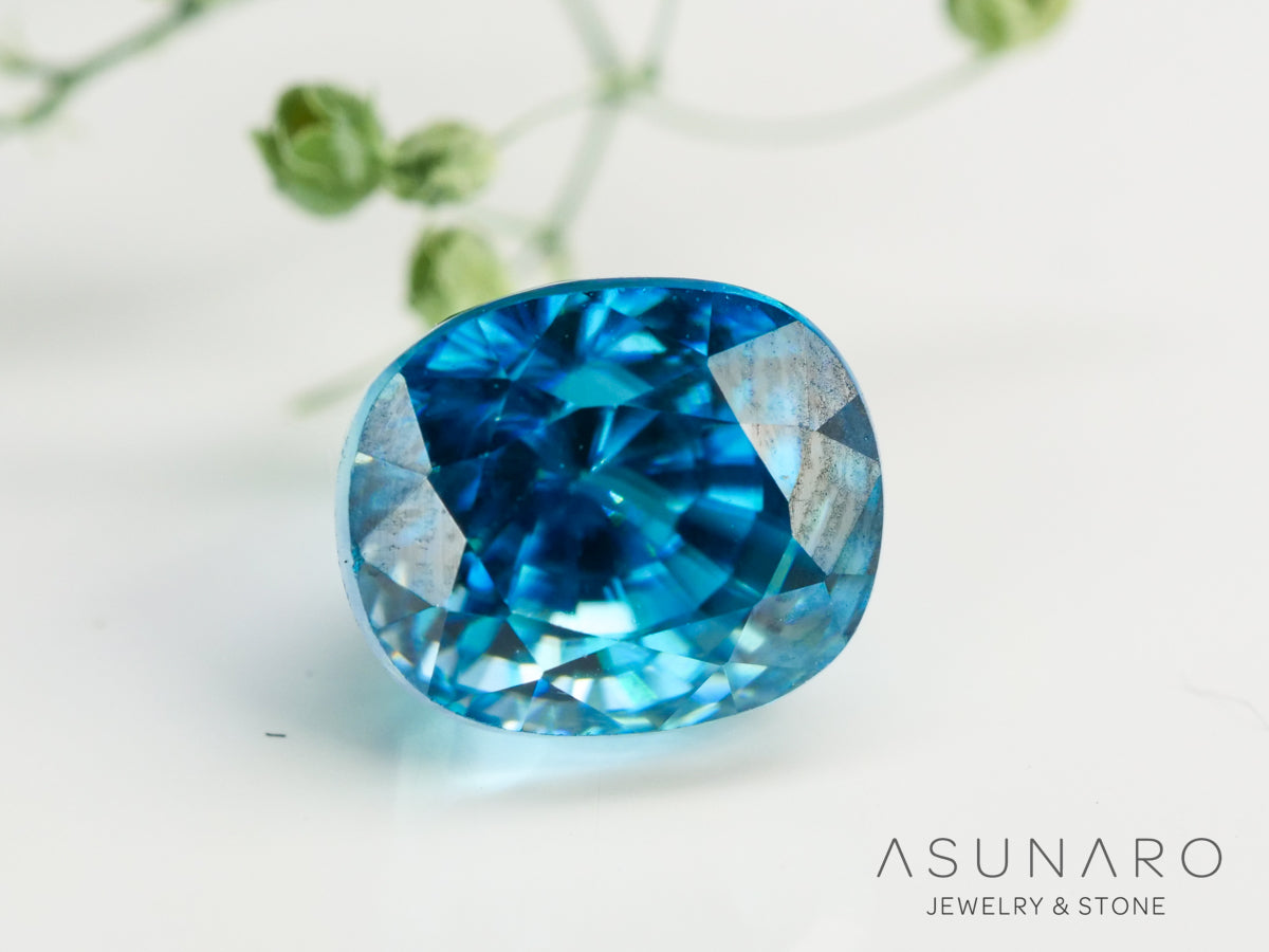 ブルージルコン　ラタナキリブルー　クッションカット　2.61ct　カンボジア産　【240502-1992】