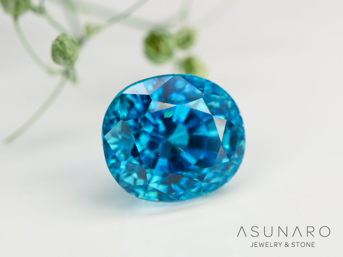 ブルージルコン　ラタナキリブルー　クッションカット　2.52ct　カンボジア産　【240502-1993】