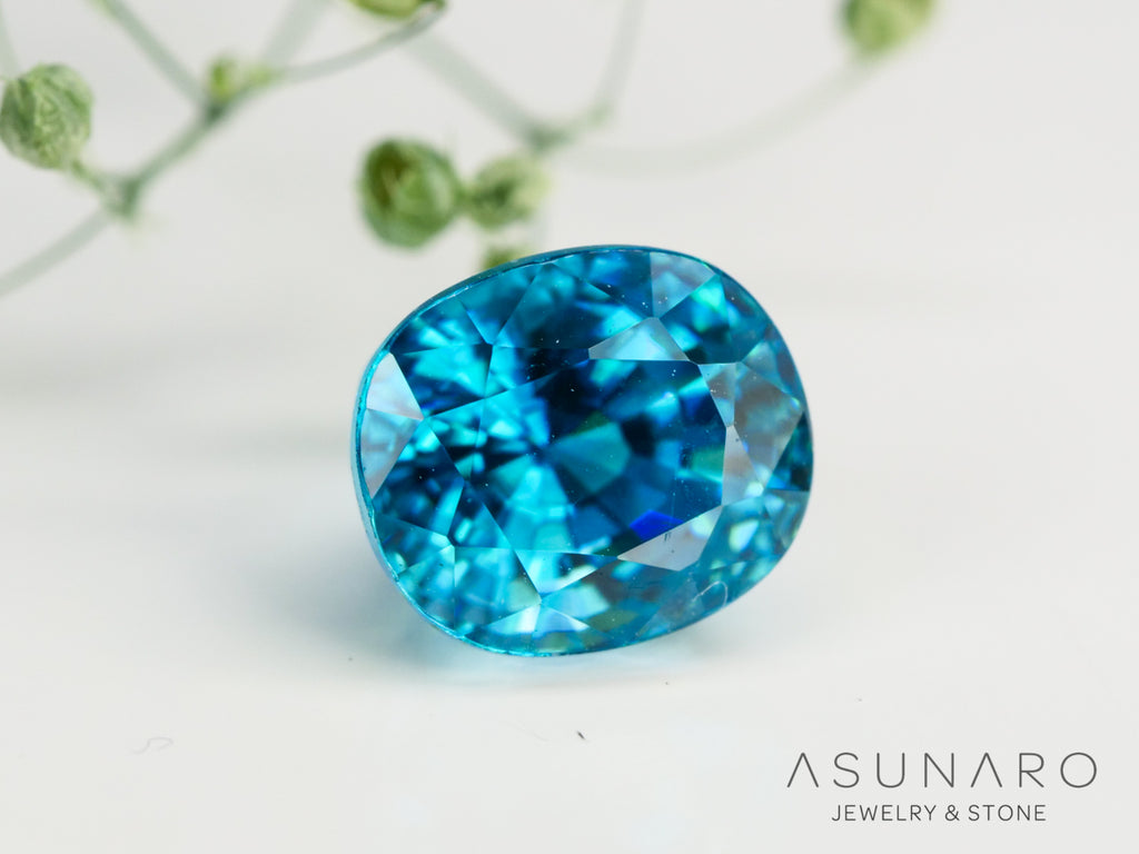 ブルージルコン　ラタナキリブルー　クッションカット　2.49ct　カンボジア産　【240502-1994】