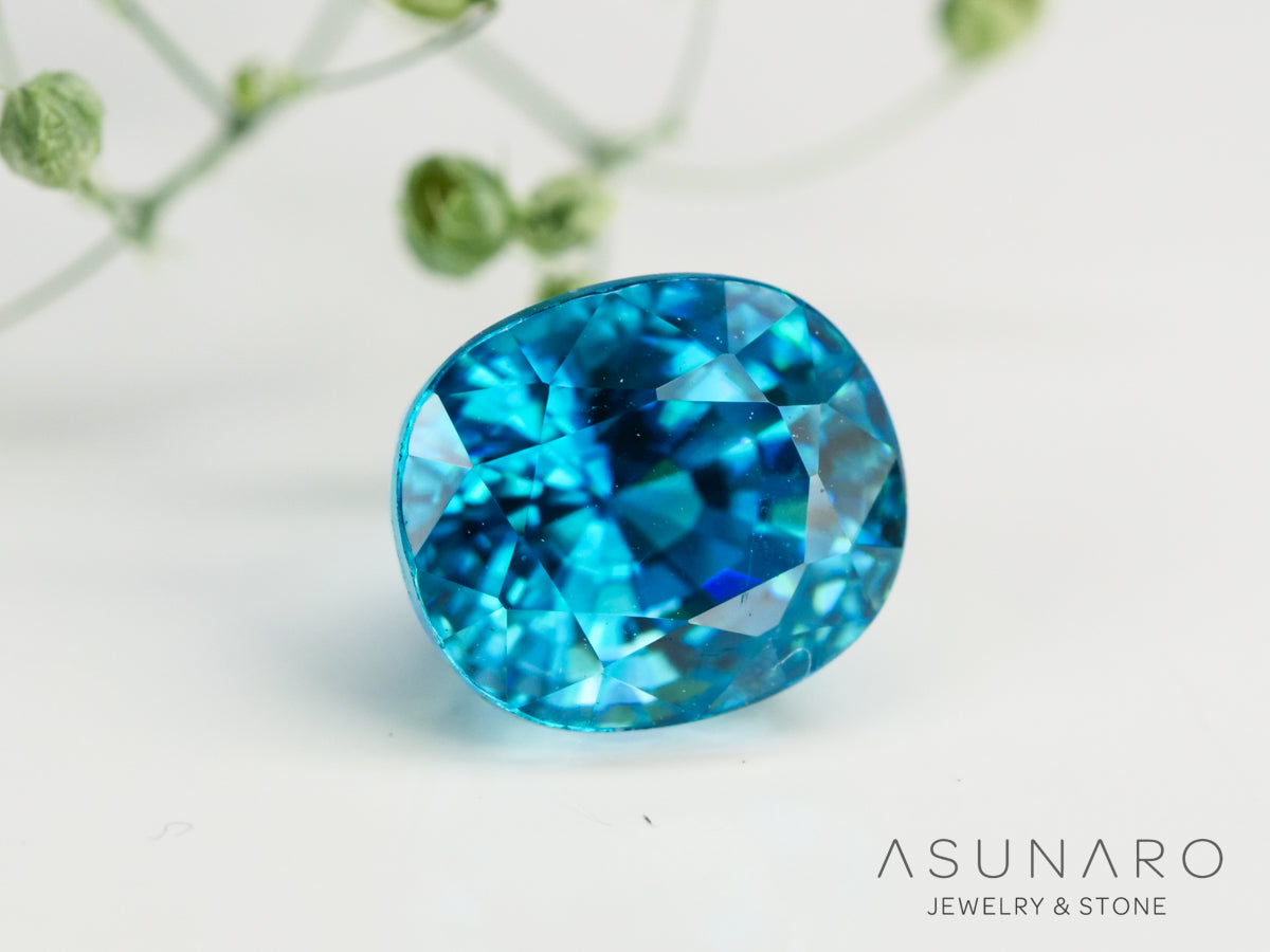 ブルージルコン　ラタナキリブルー　クッションカット　2.49ct　カンボジア産　【240502-1994】