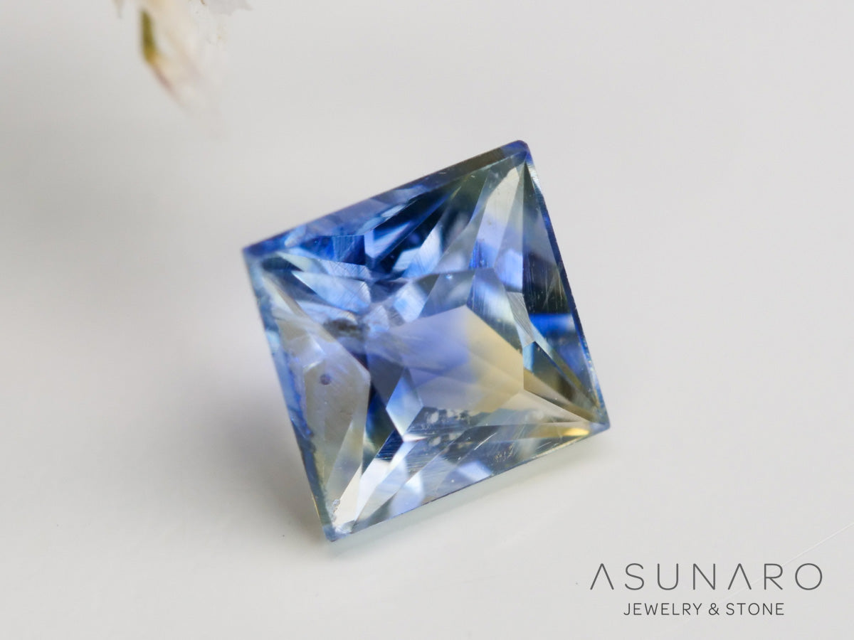 バイカラーサファイア 　スクエアカット　 スリランカ産　0.27ct【240501-1811】