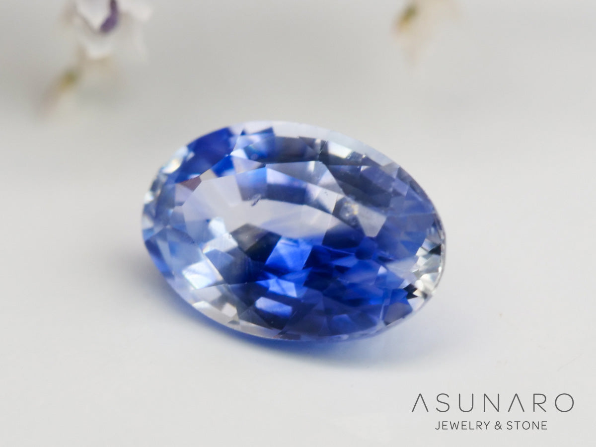 バイカラーサファイア 　オーバルカット　 スリランカ産　0.38ct【240501-1812】