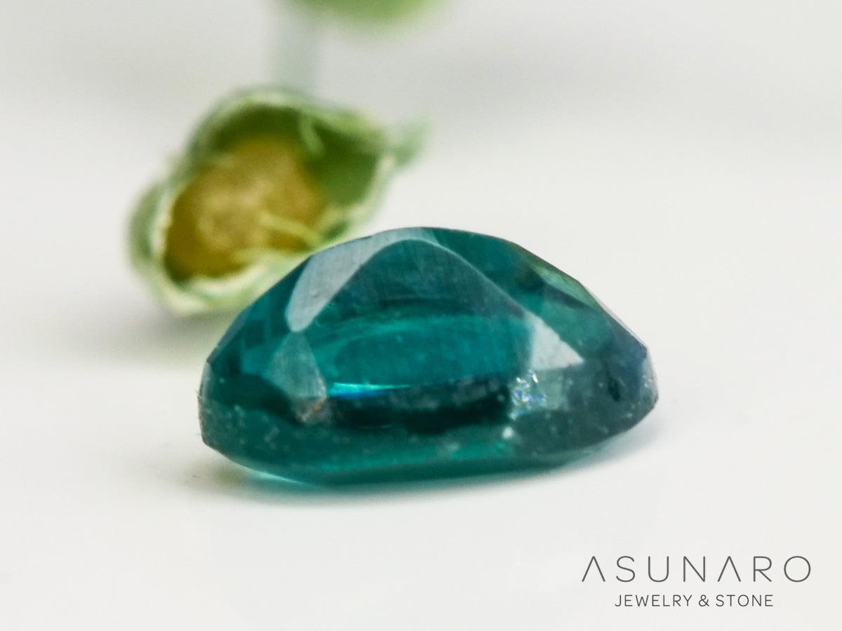 グランディディエライト　オーバルカット　 マダガスカル産　0.07ct　【240306-2004】