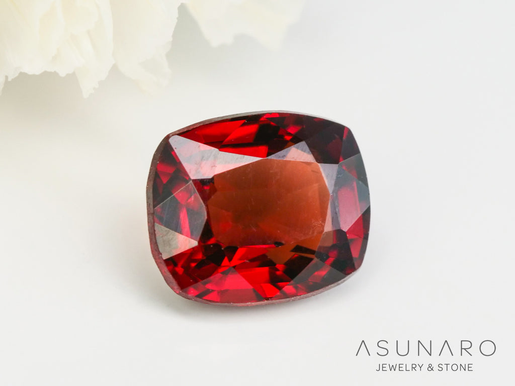 高品質レッドスピネル 　クッションカット　スリランカ産　1.27ct　【240502-2011】